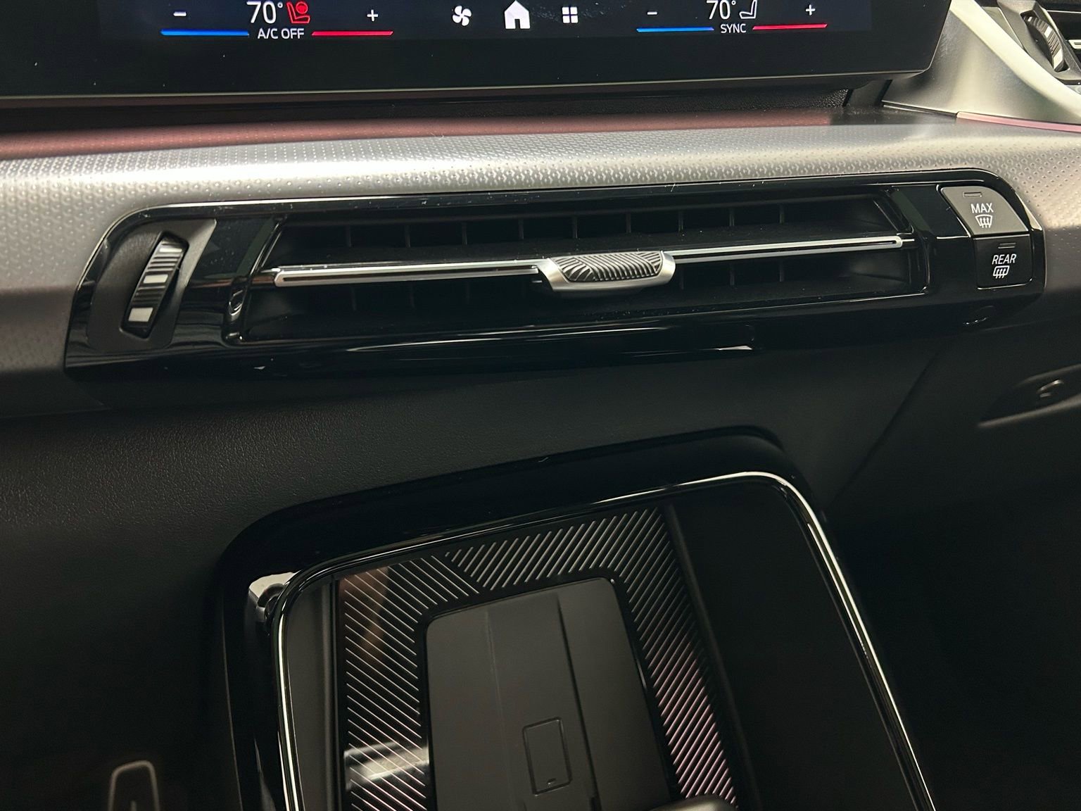 Used 2025 BMW X2 M35i AWD/4WD image 16
