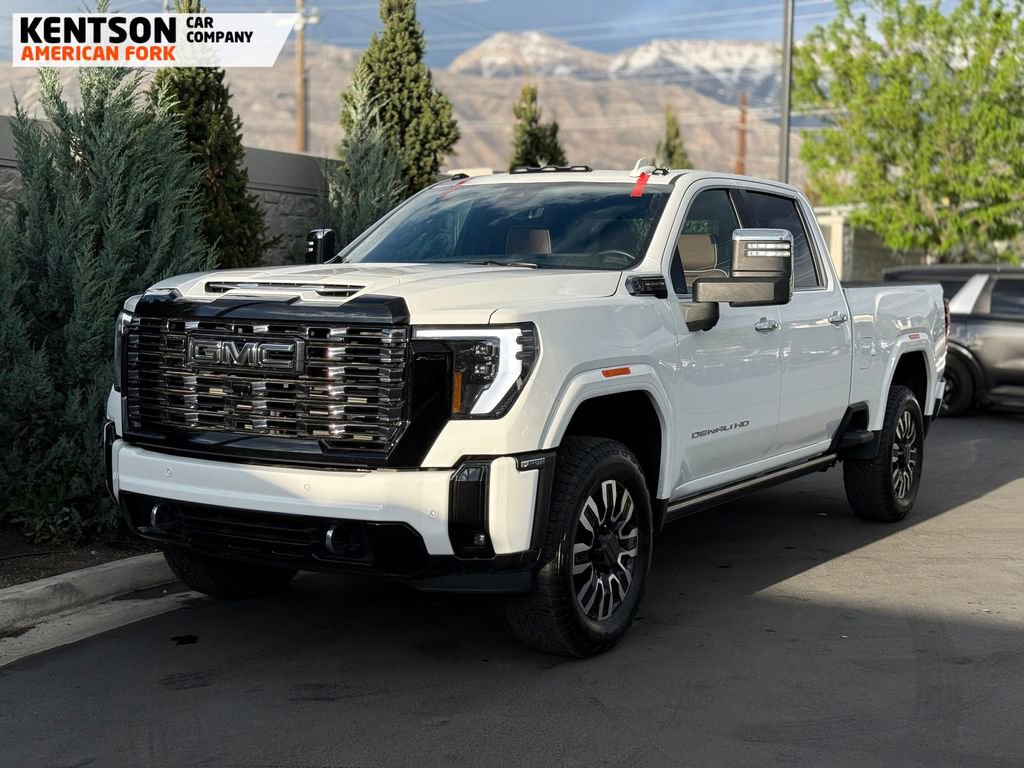 Used 2025 GMC Sierra 3500 Denali Ultimate AWD/4WD image 3