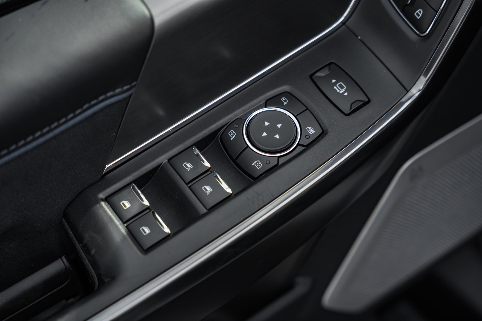 New 2026 Ford F250 Platinum w/ Tremor Off-Road Package image 52