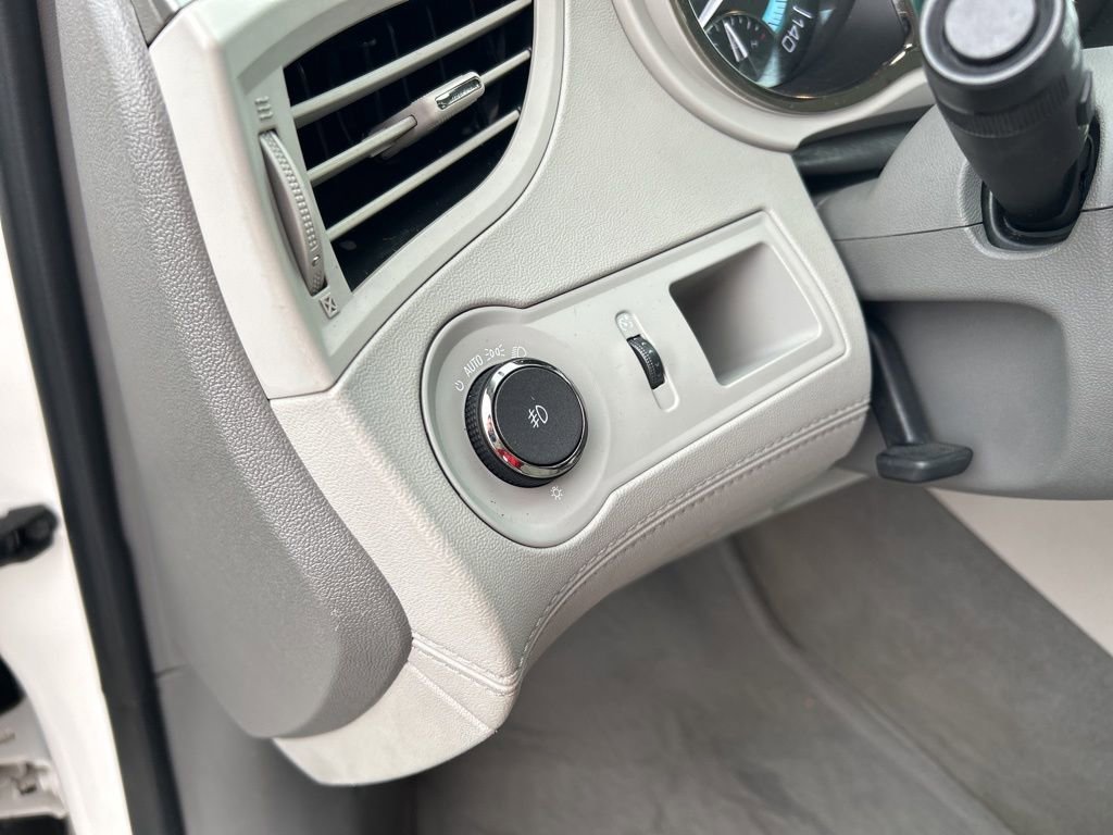 Used 2011 Buick LaCrosse CXL image 16