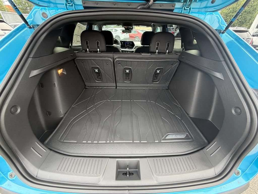 New 2026 Chevrolet Trax RS w/ Sunroof Package FWD image 24