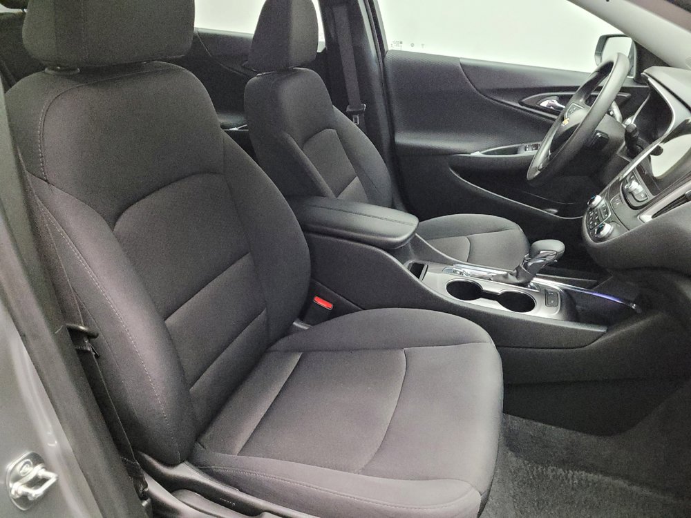 Used 2025 Chevrolet Malibu LT FWD image 21