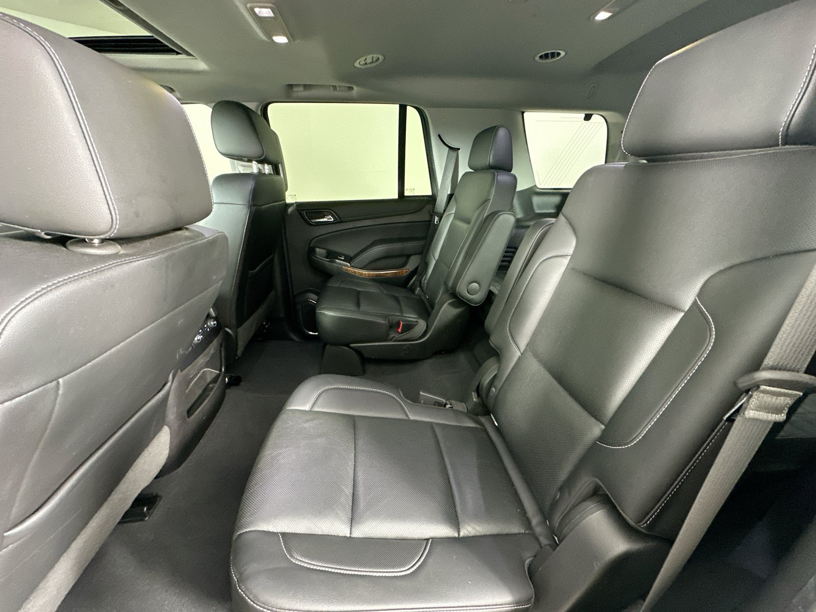 Used 2019 Chevrolet Tahoe Premier w/ RST 6.2L Performance Edition AWD/4WD image 38