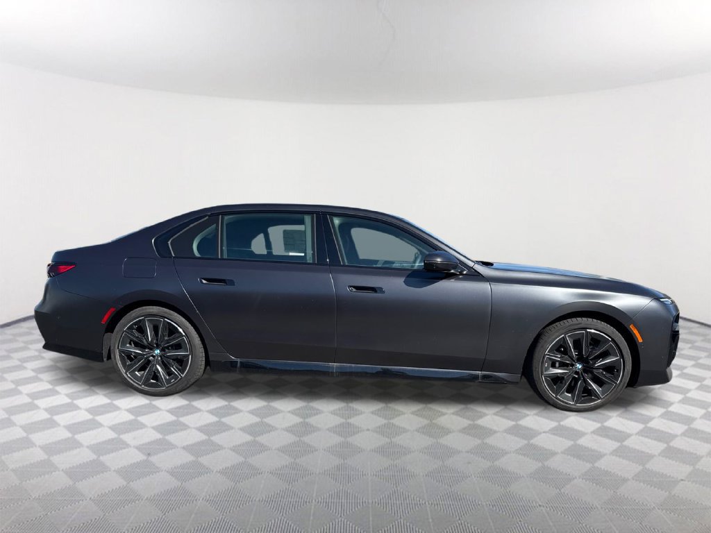 New 2026 BMW 740i RWD image 3
