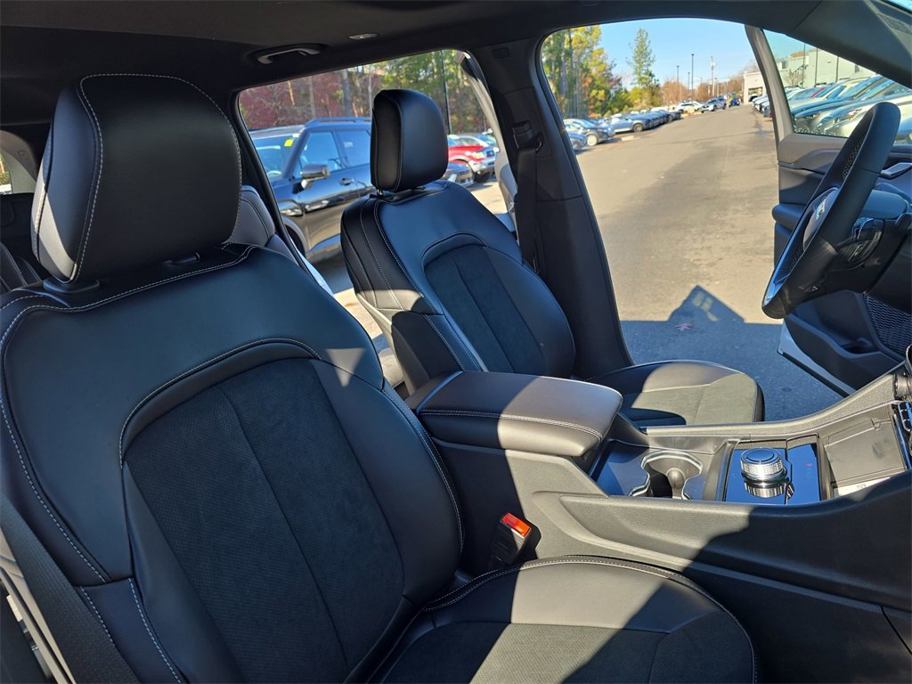 New 2025 Jeep Grand Cherokee L Altitude image 10