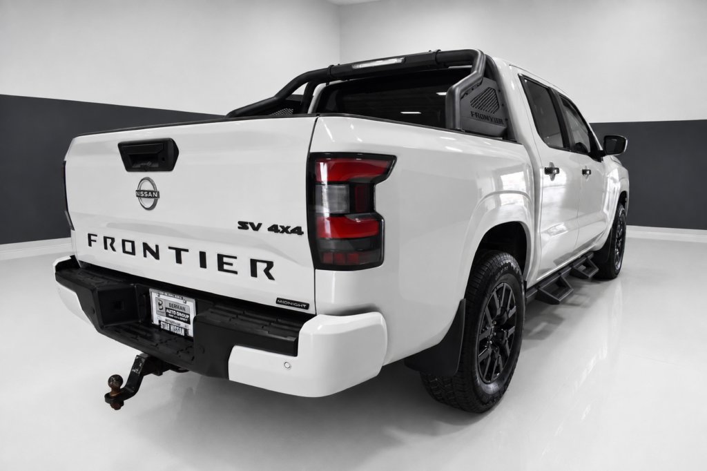 Certified 2023 Nissan Frontier SV w/ Midnight Edition Package AWD/4WD image 7