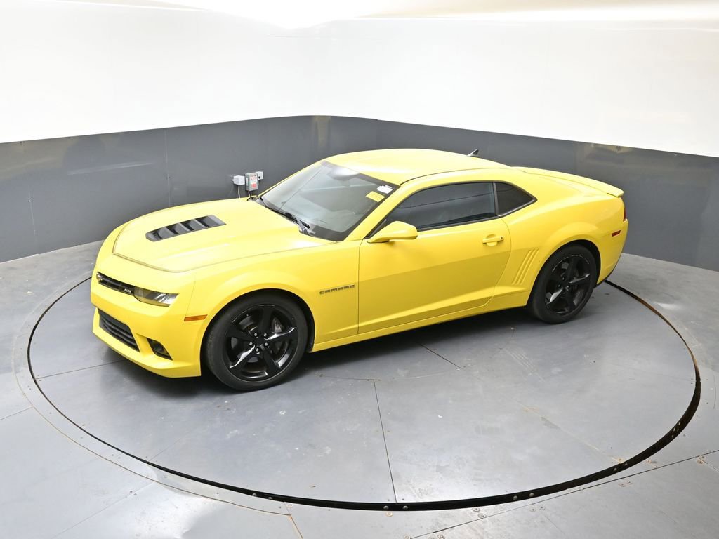 Used 2015 Chevrolet Camaro SS RWD image 13