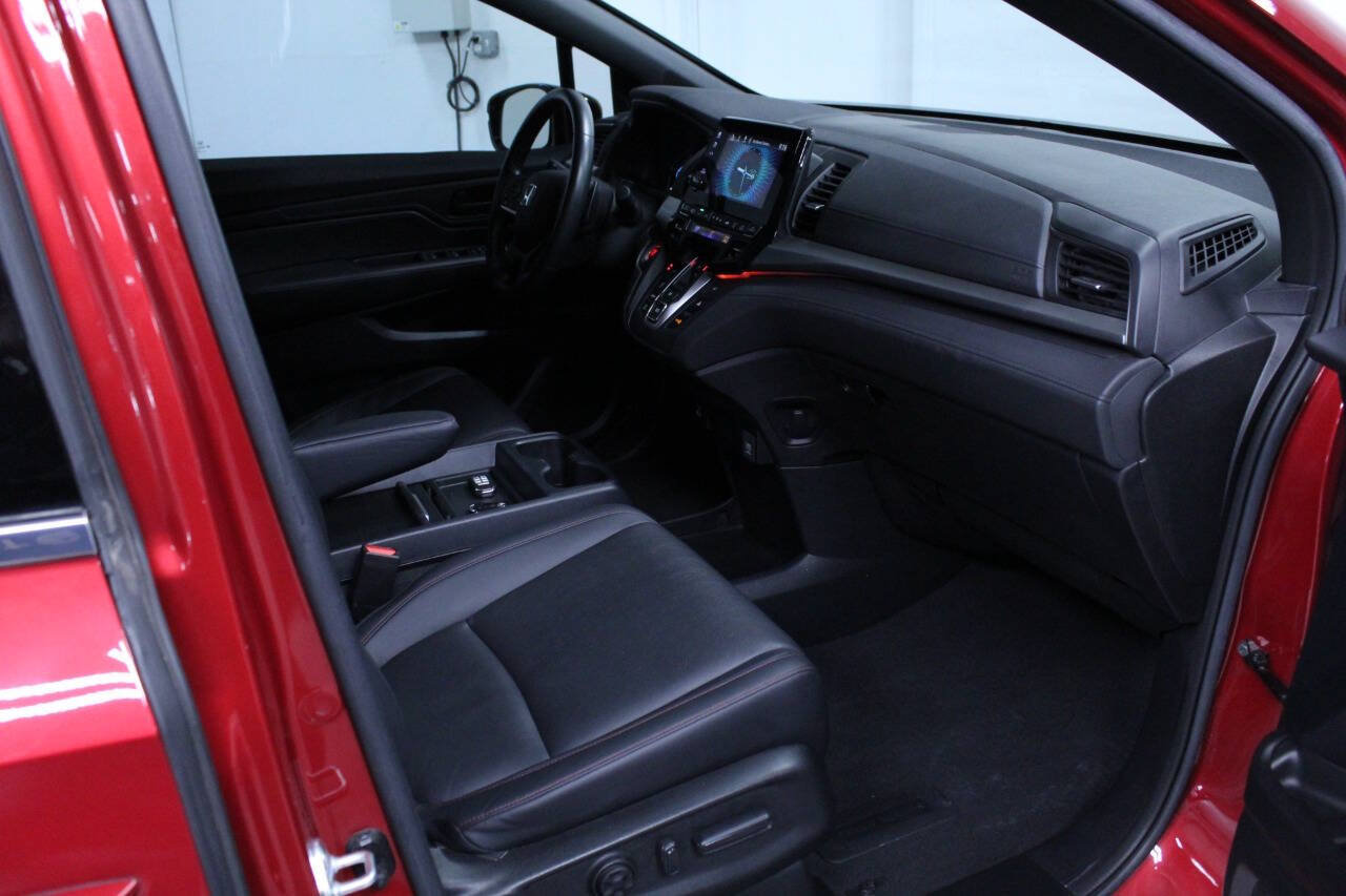 Used 2023 Honda Odyssey Sport image 17