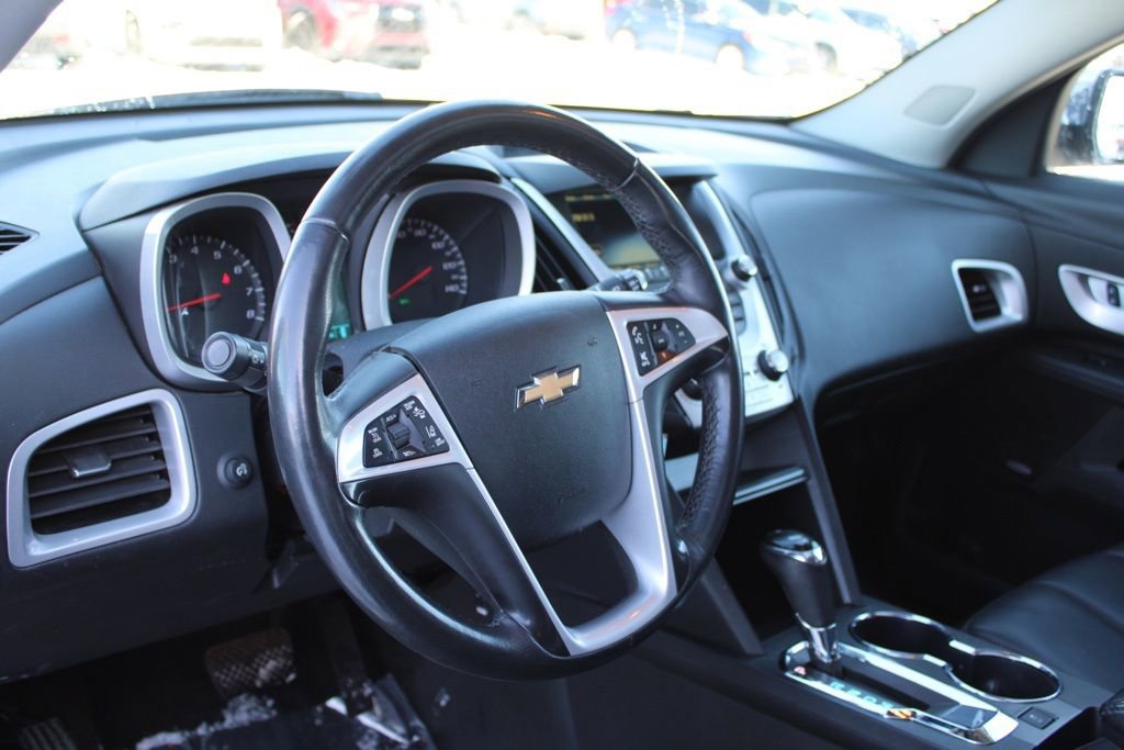 Used 2017 Chevrolet Equinox Premier w/ Enhanced Convenience Package image 16