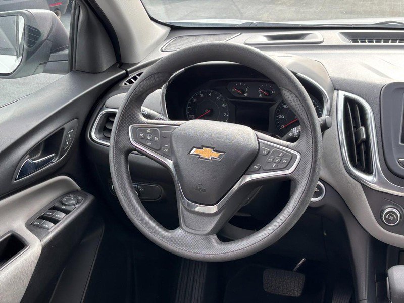 Used 2022 Chevrolet Equinox LS image 12