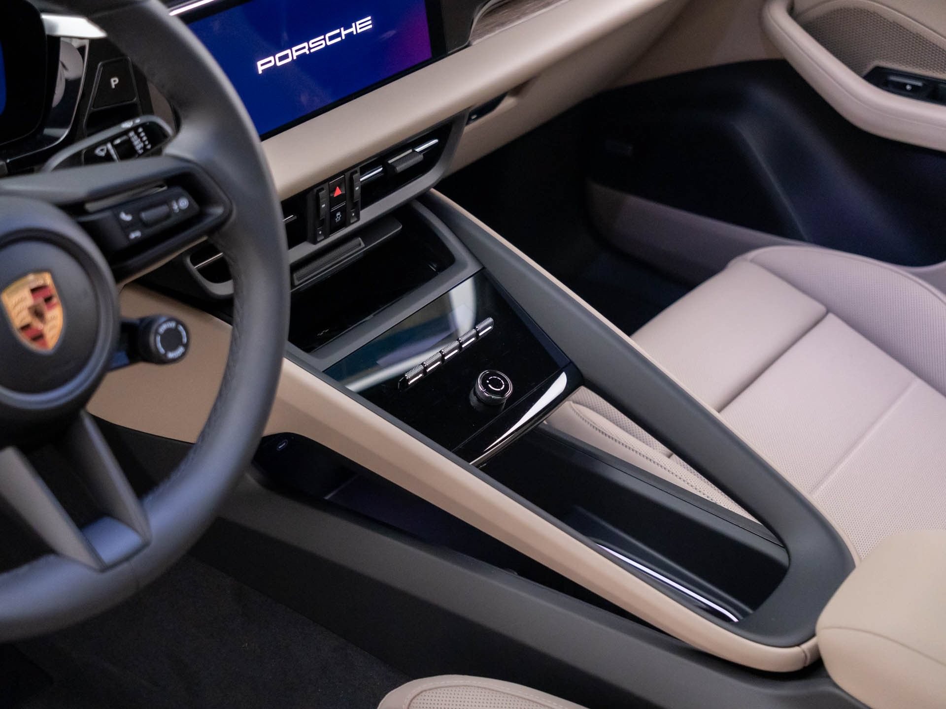 New 2026 Porsche Macan 4 Electric AWD/4WD image 13