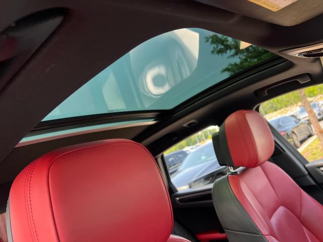 Used 2019 Porsche Macan AWD/4WD image 33
