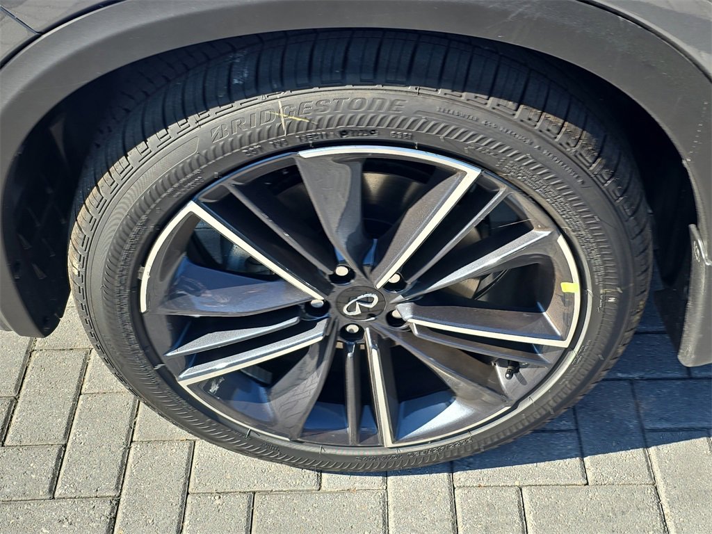 New 2025 INFINITI QX50 Sport image 9
