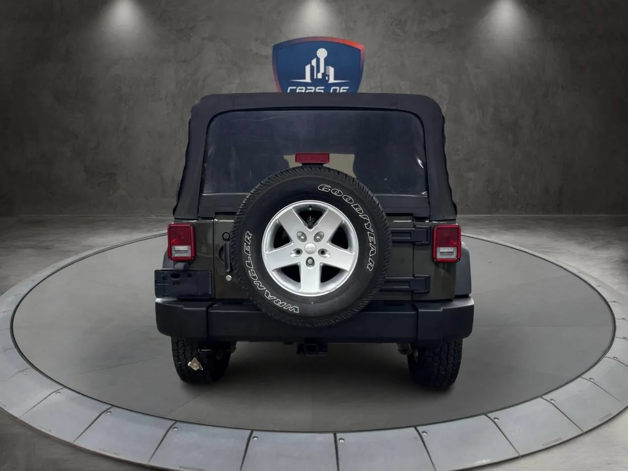 Used 2015 Jeep Wrangler Unlimited Sport w/ Quick Order Package 24S AWD/4WD image 4