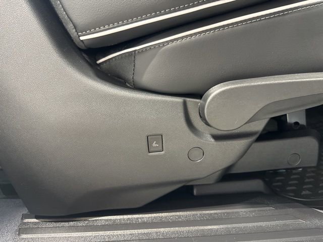 Used 2025 Buick Enclave Sport Touring w/ Power Package image 48