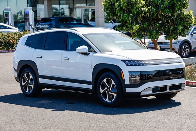 New 2026 Hyundai Ioniq 9 SE w/ Tow & Go Package image 6