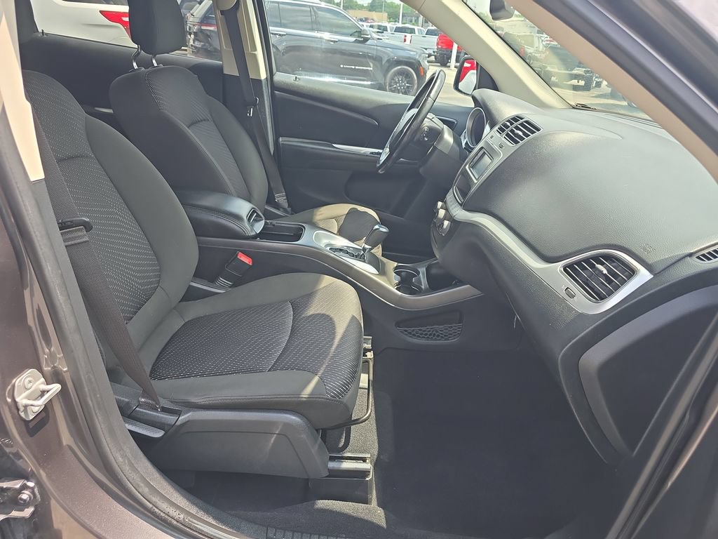 Used 2020 Dodge Journey SE w/ SE Popular Equipment Group FWD image 19