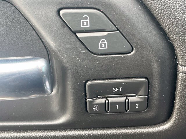 Used 2019 Chevrolet Silverado 1500 High Country AWD/4WD image 26
