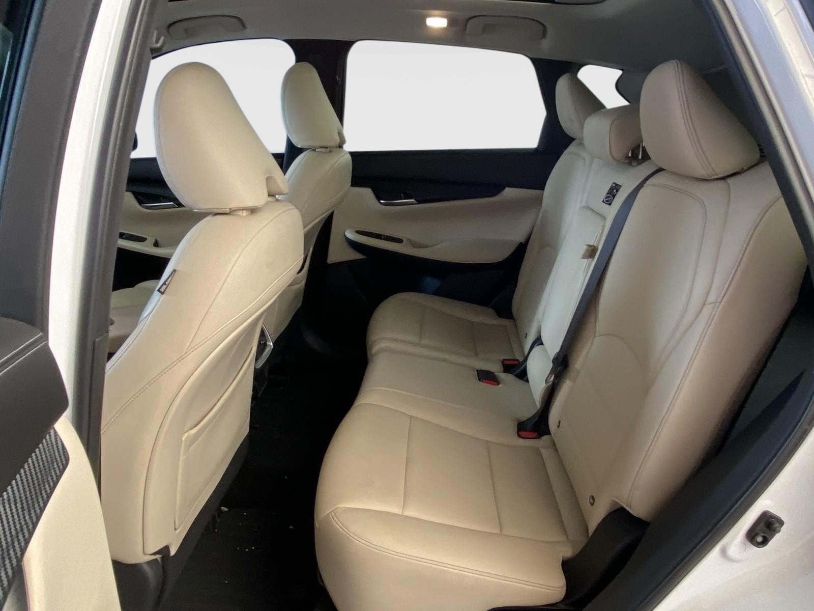 Used 2019 INFINITI QX50 Luxe AWD/4WD image 18