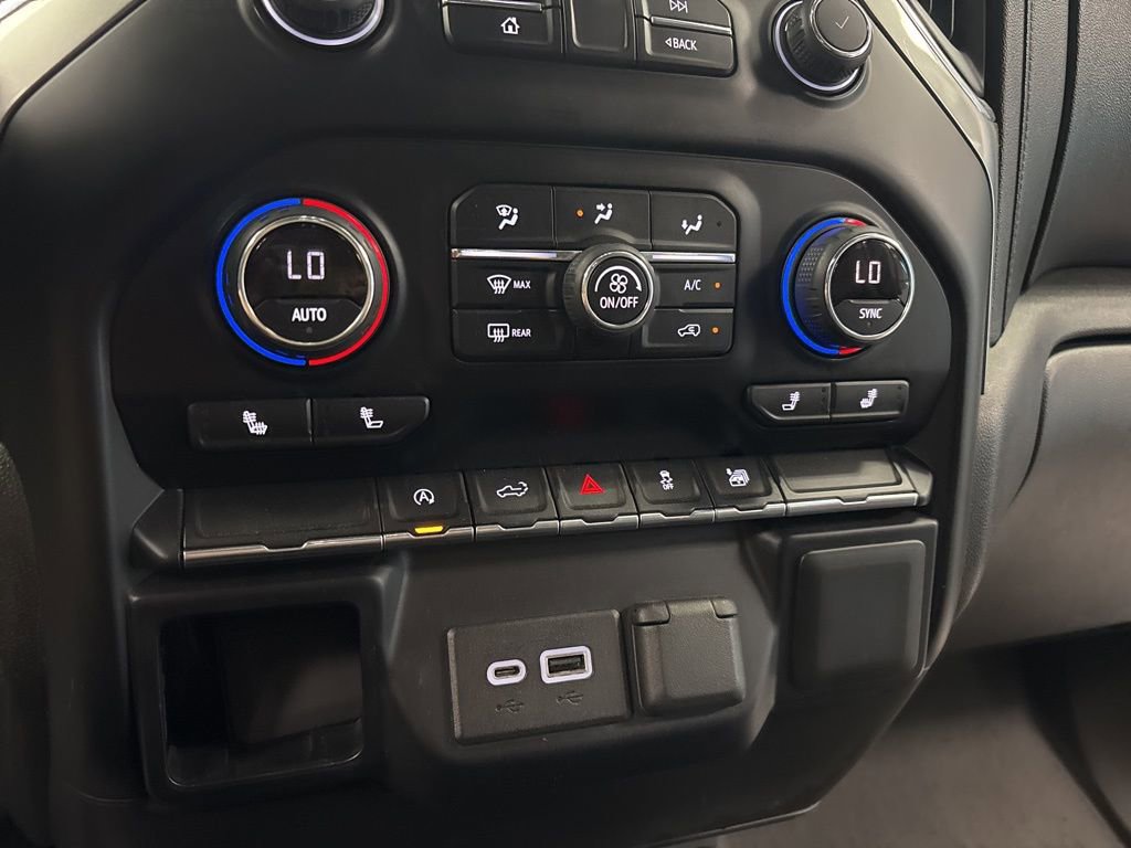 Used 2021 Chevrolet Silverado 1500 LT AWD/4WD image 23