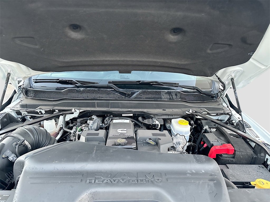 Used 2024 RAM 3500 Tradesman w/ Chrome Appearance Group image 29