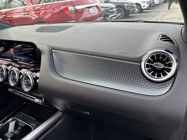 Certified 2025 Mercedes-Benz GLA 250 image 32