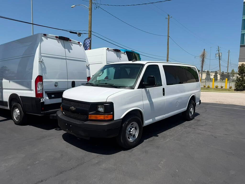 Used 2016 Chevrolet Express 2500 LS RWD image 35