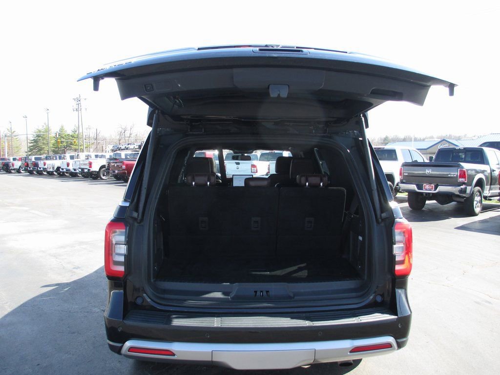 Used 2022 Ford Expedition Limited image 7