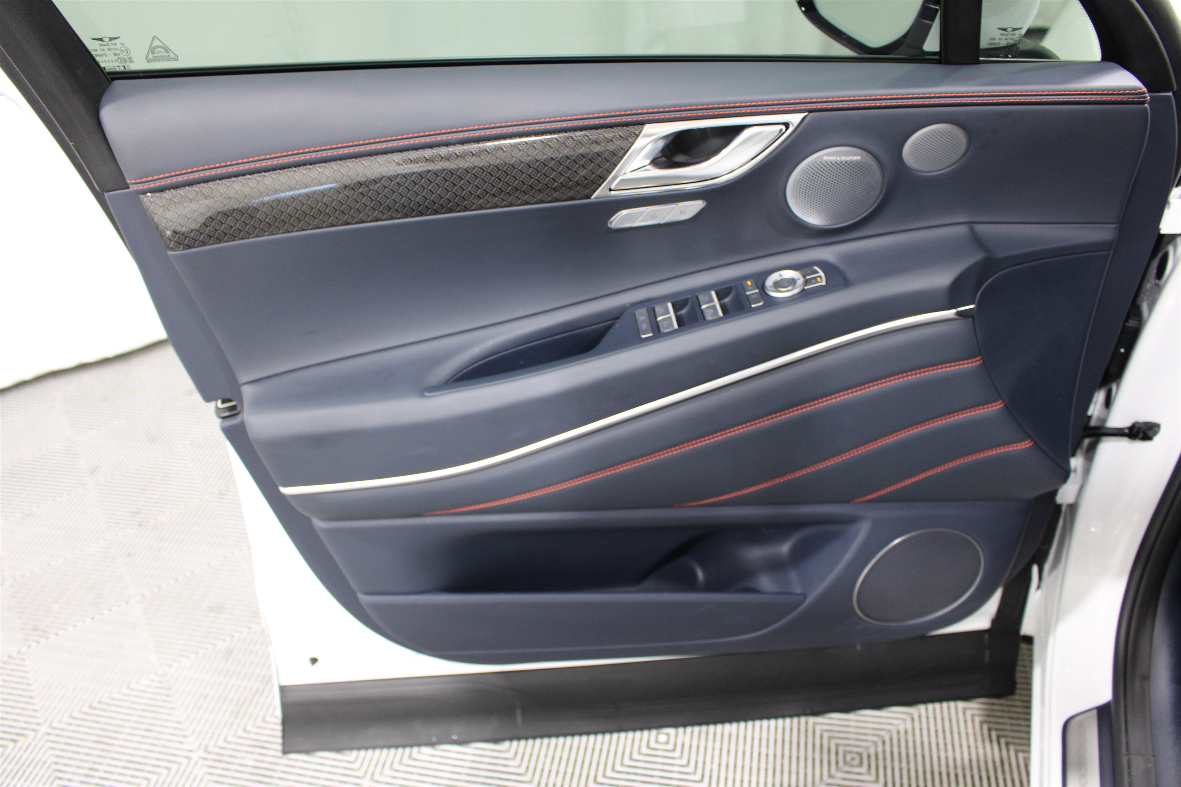 Used 2026 Genesis GV80 3.5T e-SC AWD/4WD image 6
