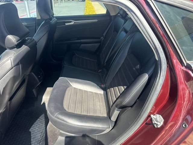 Used 2017 Ford Fusion SE w/ Equipment Group 201A FWD image 10