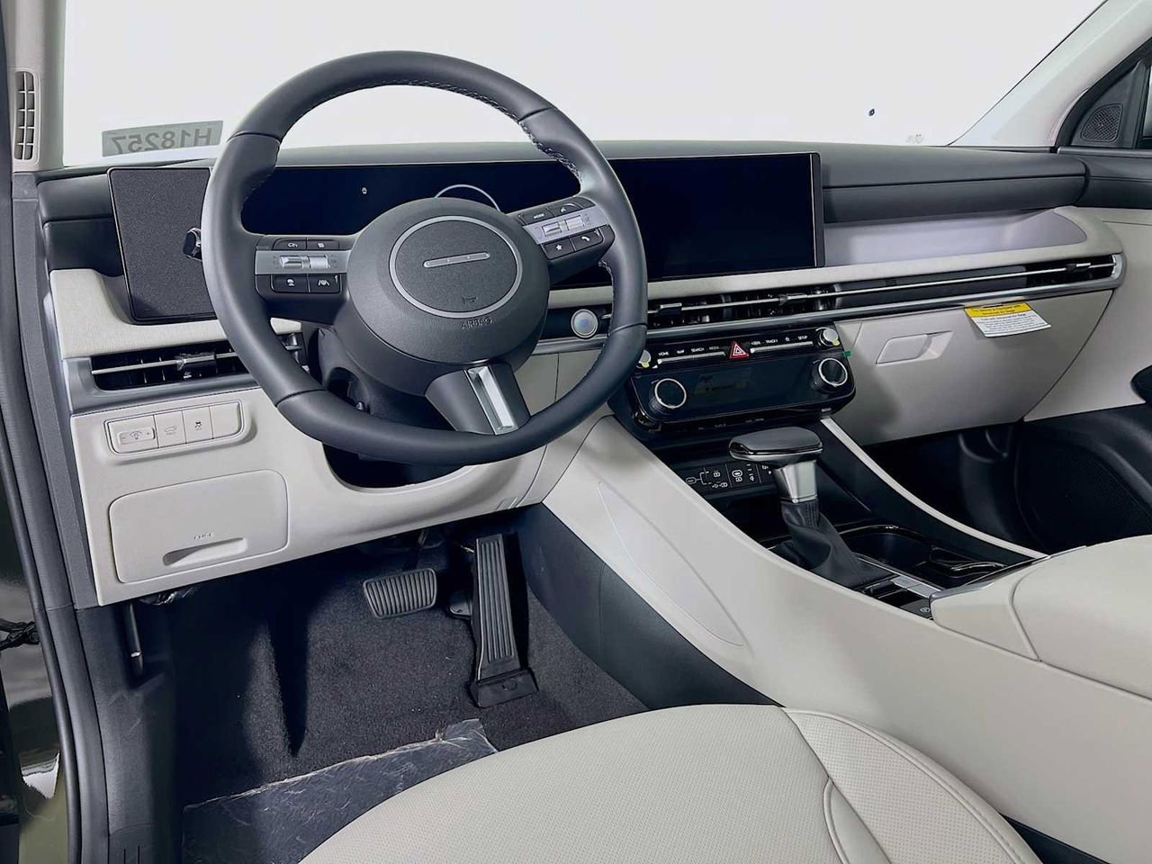 New 2025 Hyundai Tucson SEL image 7