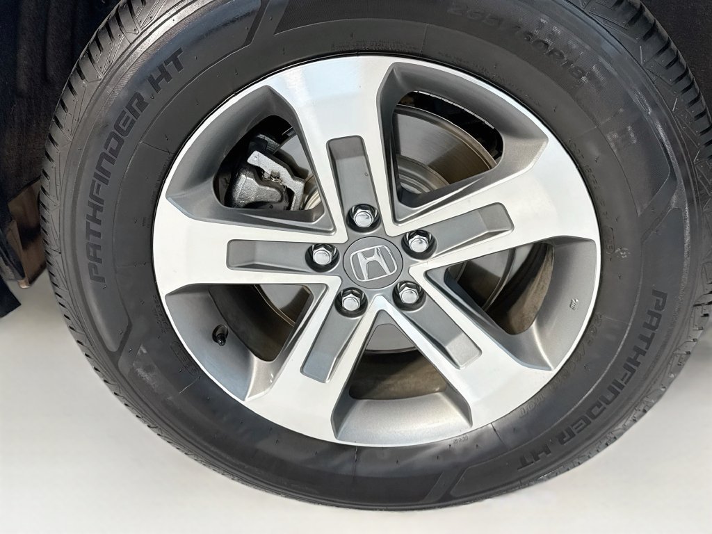 Certified 2024 Honda Pilot EX-L image 32