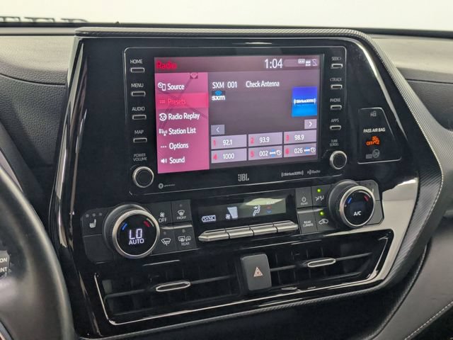 Used 2021 Toyota Highlander XSE AWD/4WD image 18