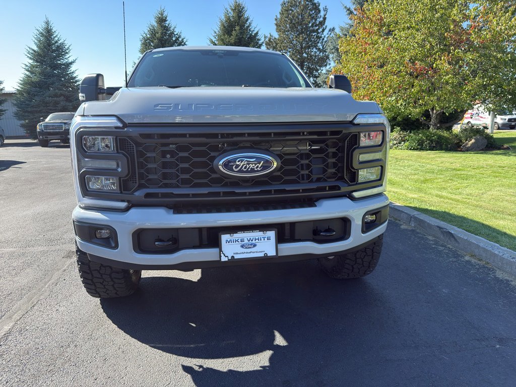 New 2026 Ford F250 XL w/ STX Appearance Package AWD/4WD image 2