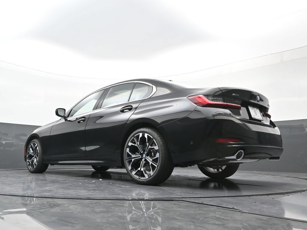 New 2026 BMW 330i xDrive Sedan w/ Premium Package AWD/4WD image 26