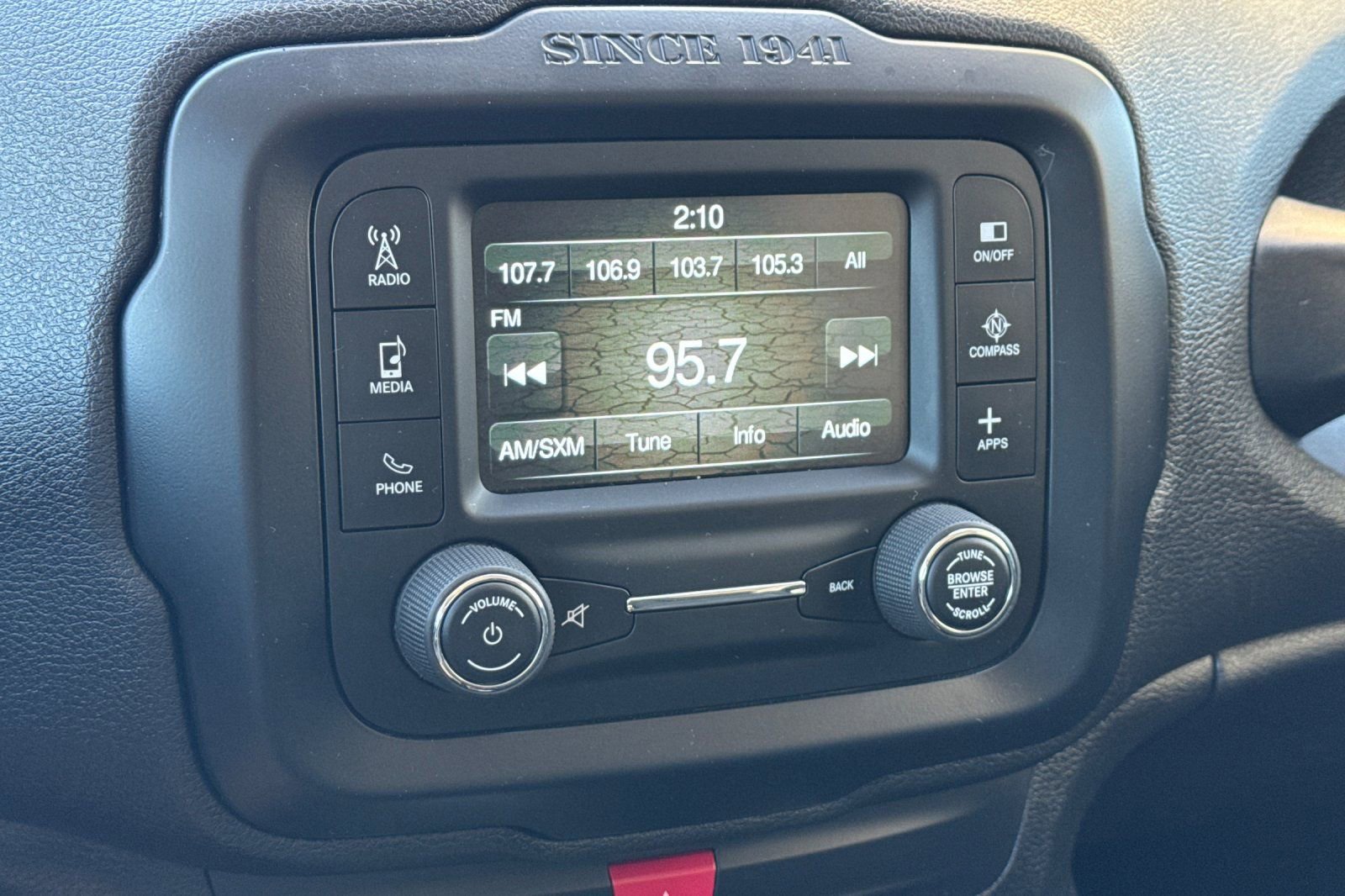 Used 2017 Jeep Renegade Sport w/ Power & Air Group AWD/4WD image 18