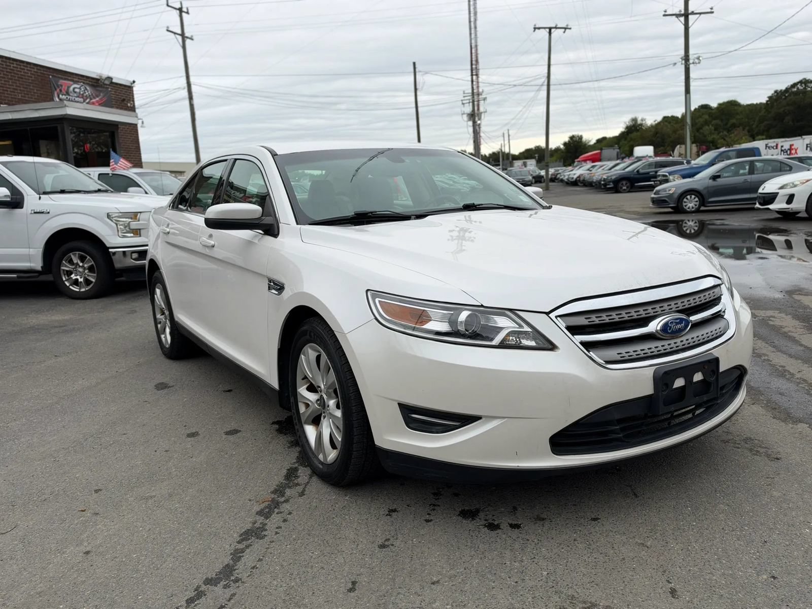 Used 2011 Ford Taurus SEL AWD/4WD image 7