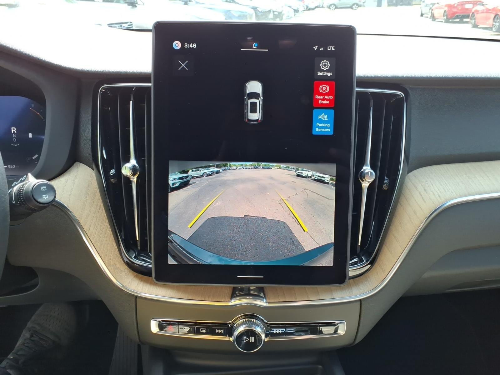 New 2026 Volvo XC60 B5 Core w/ Climate Package AWD/4WD image 15