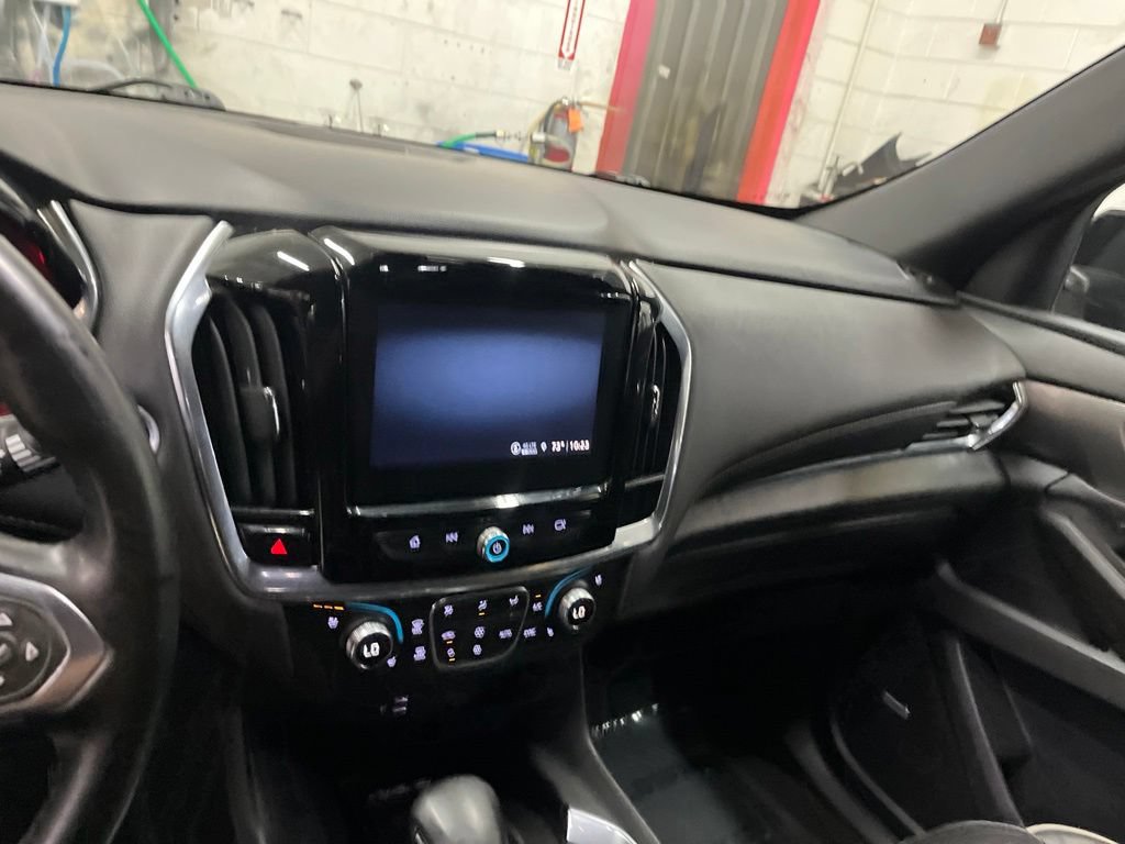 Used 2023 Chevrolet Traverse Premier w/ Redline Edition FWD image 18