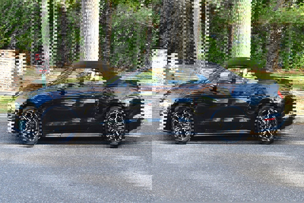 Used 2019 Ford Mustang Premium image 18