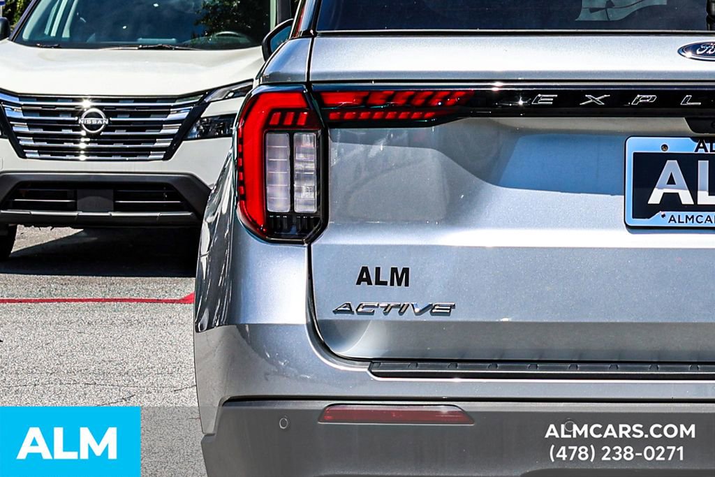 Used 2025 Ford Explorer Active image 14