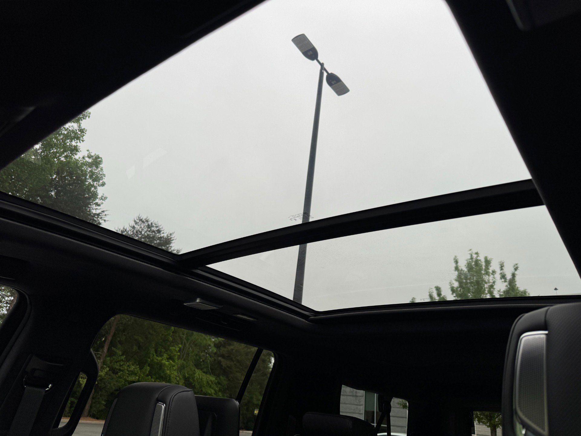 Used 2024 Cadillac Escalade ESV Sport Platinum w/ LPO, ONYX Package image 43