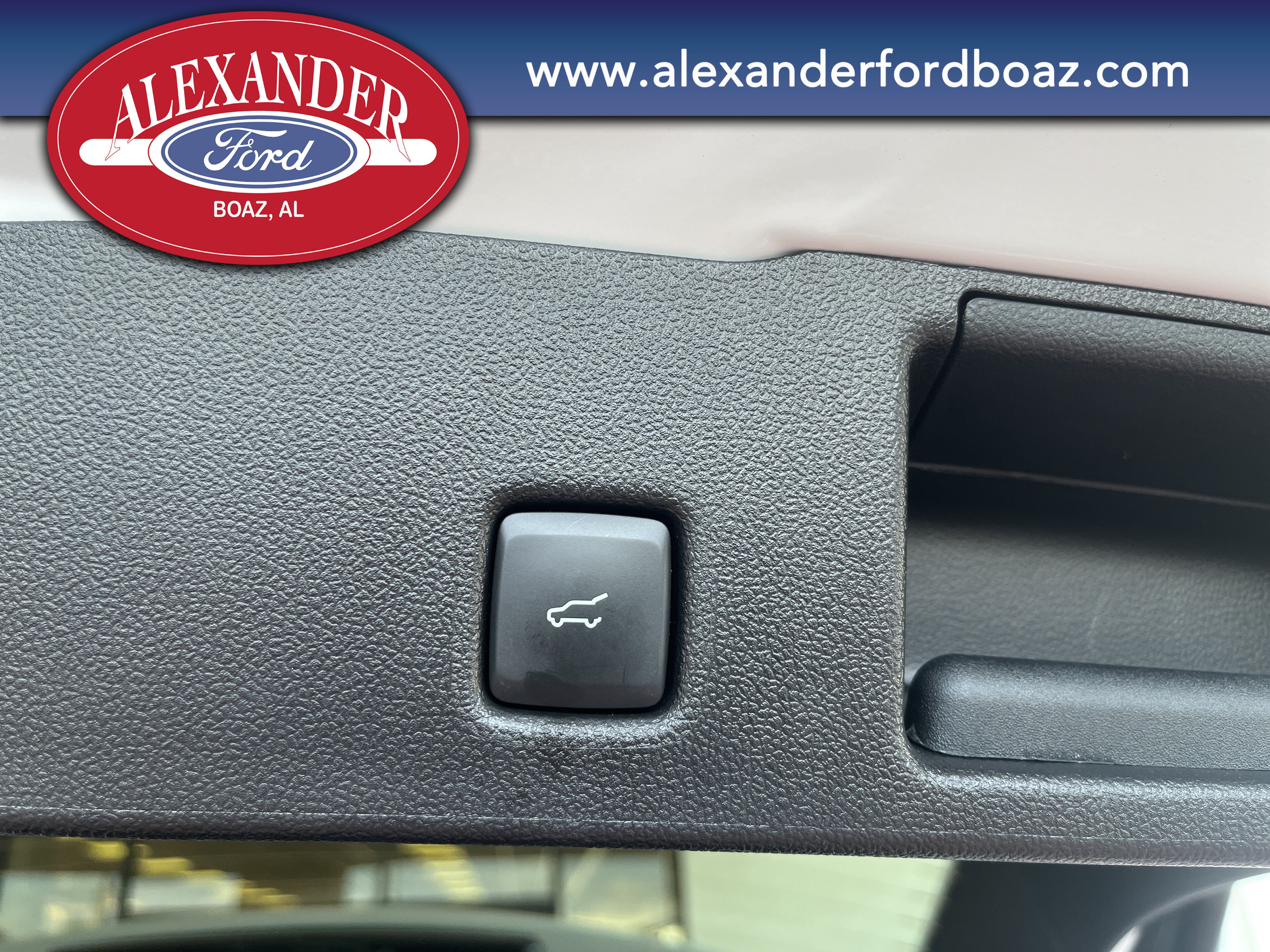 Used 2025 Ford Escape Active w/ Active Premium Tech Pack FWD image 20