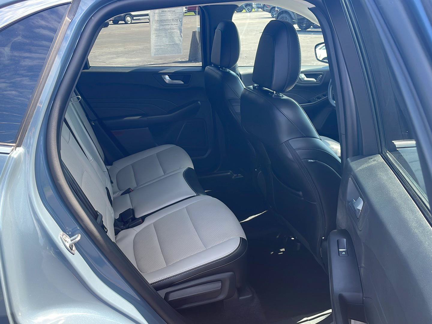 Used 2025 Ford Escape SE FWD image 27