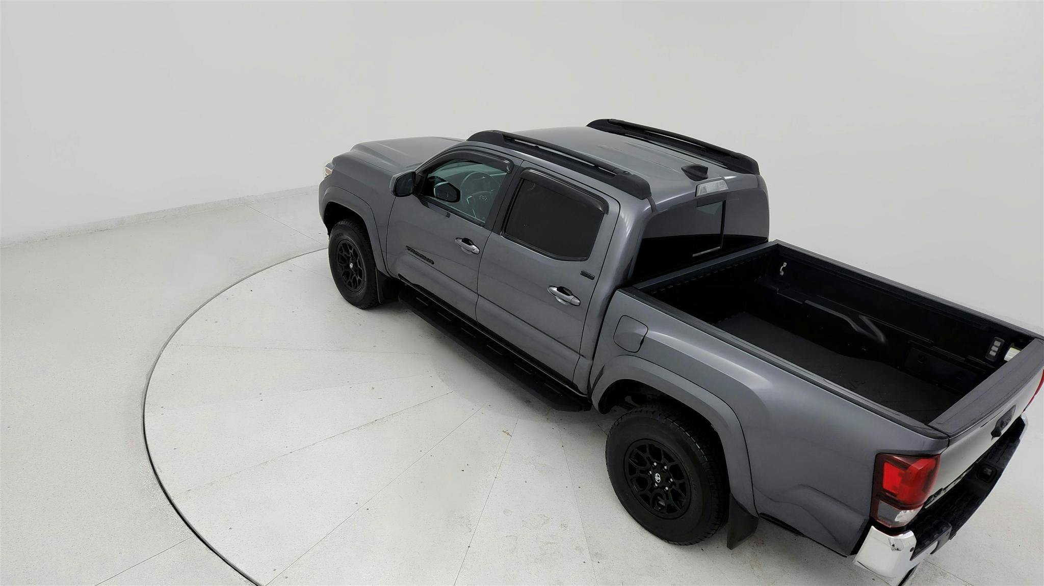 Used 2022 Toyota Tacoma SR5 AWD/4WD image 15