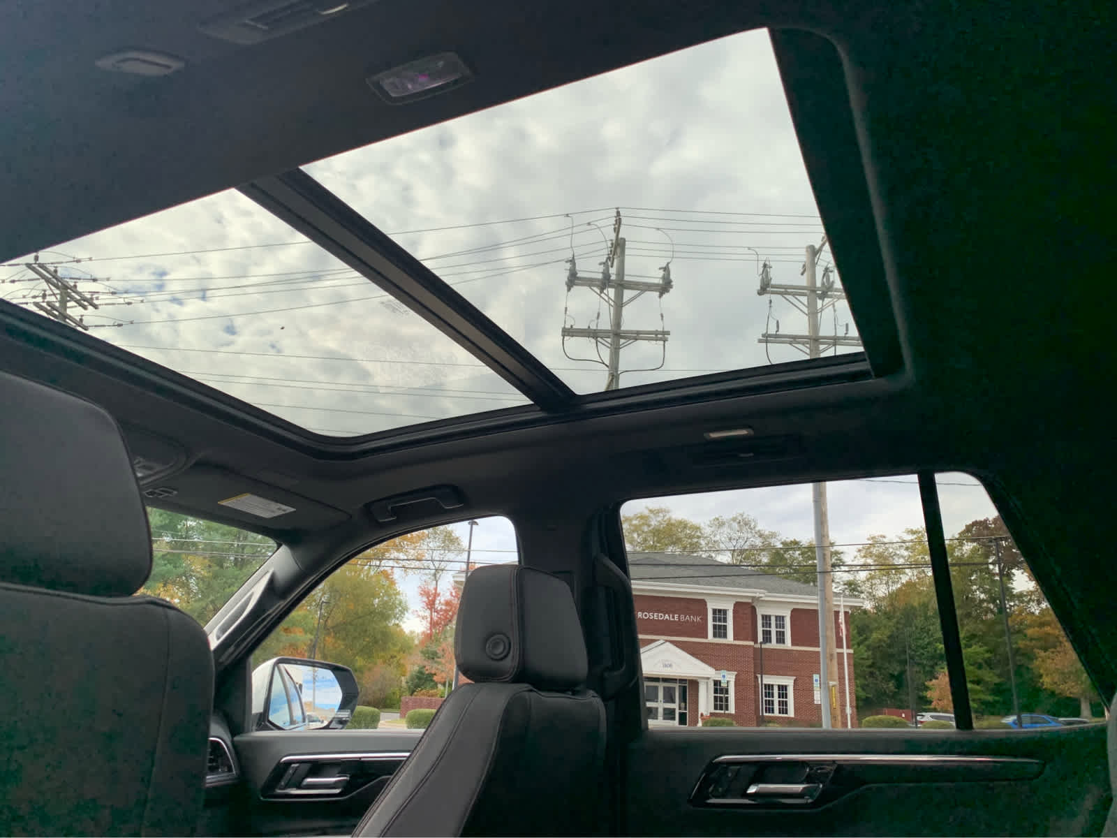 Used 2025 Chevrolet Tahoe RST image 28