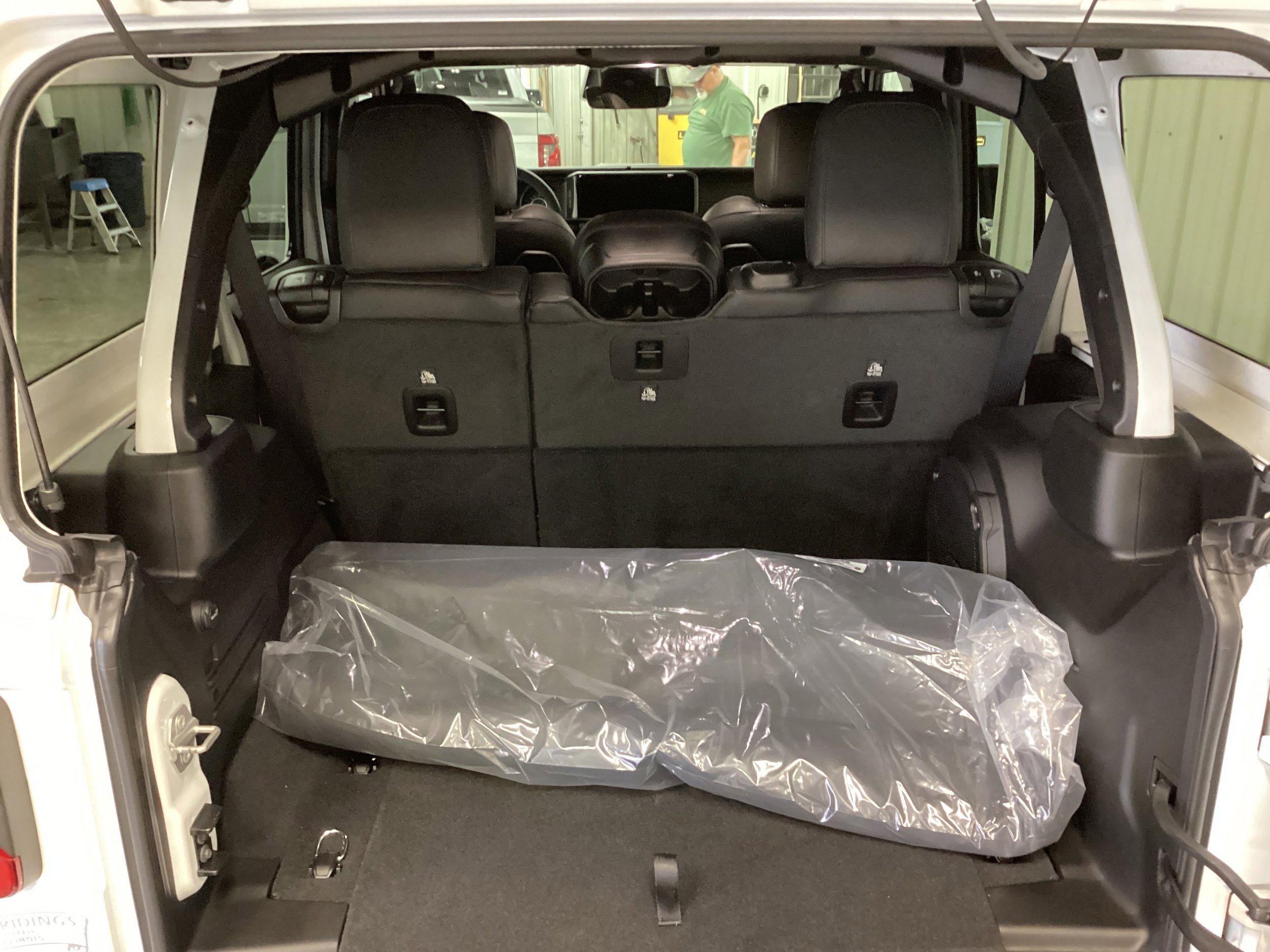 New 2026 Jeep Wrangler Unlimited Sahara AWD/4WD image 5