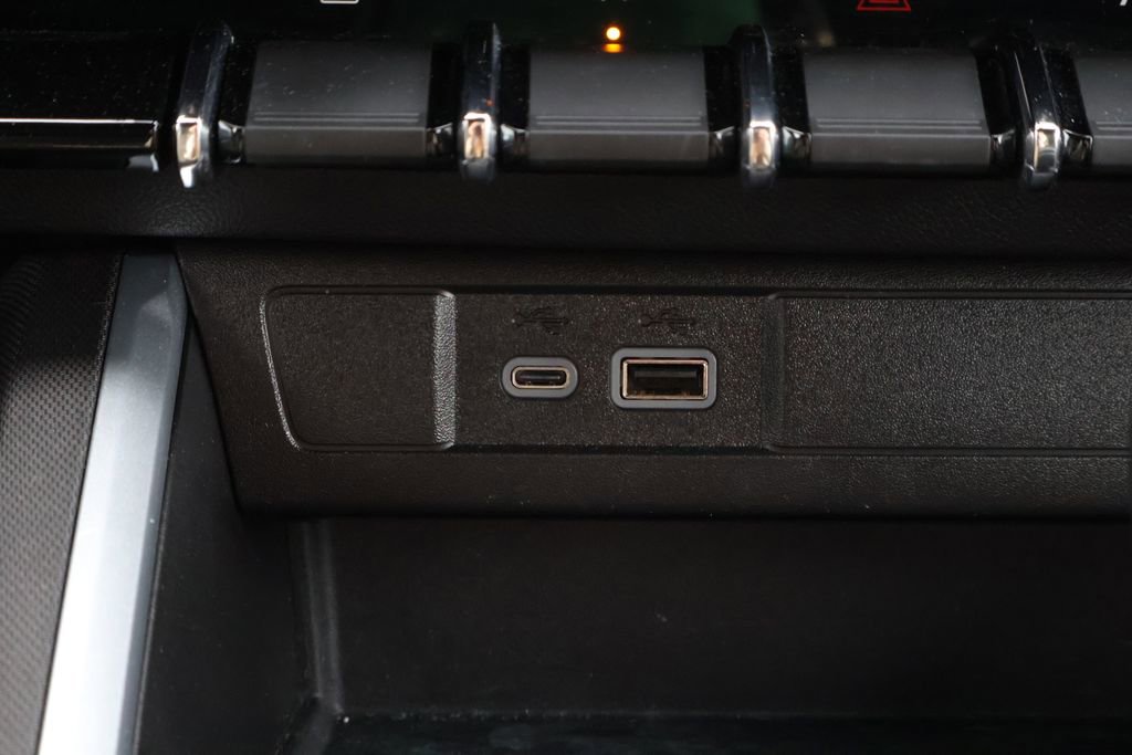 Certified 2024 Chevrolet Colorado LT w/ LT Convenience Package image 23