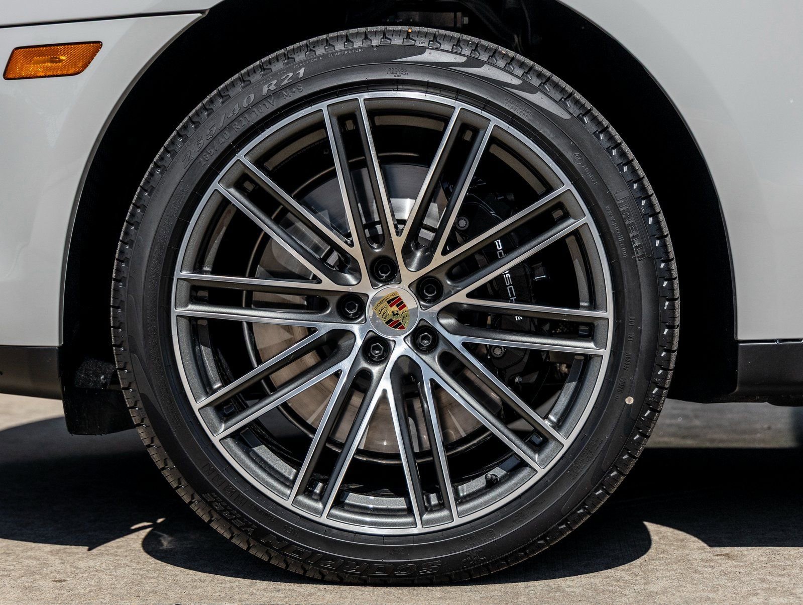 New 2026 Porsche Macan GTS AWD/4WD image 13