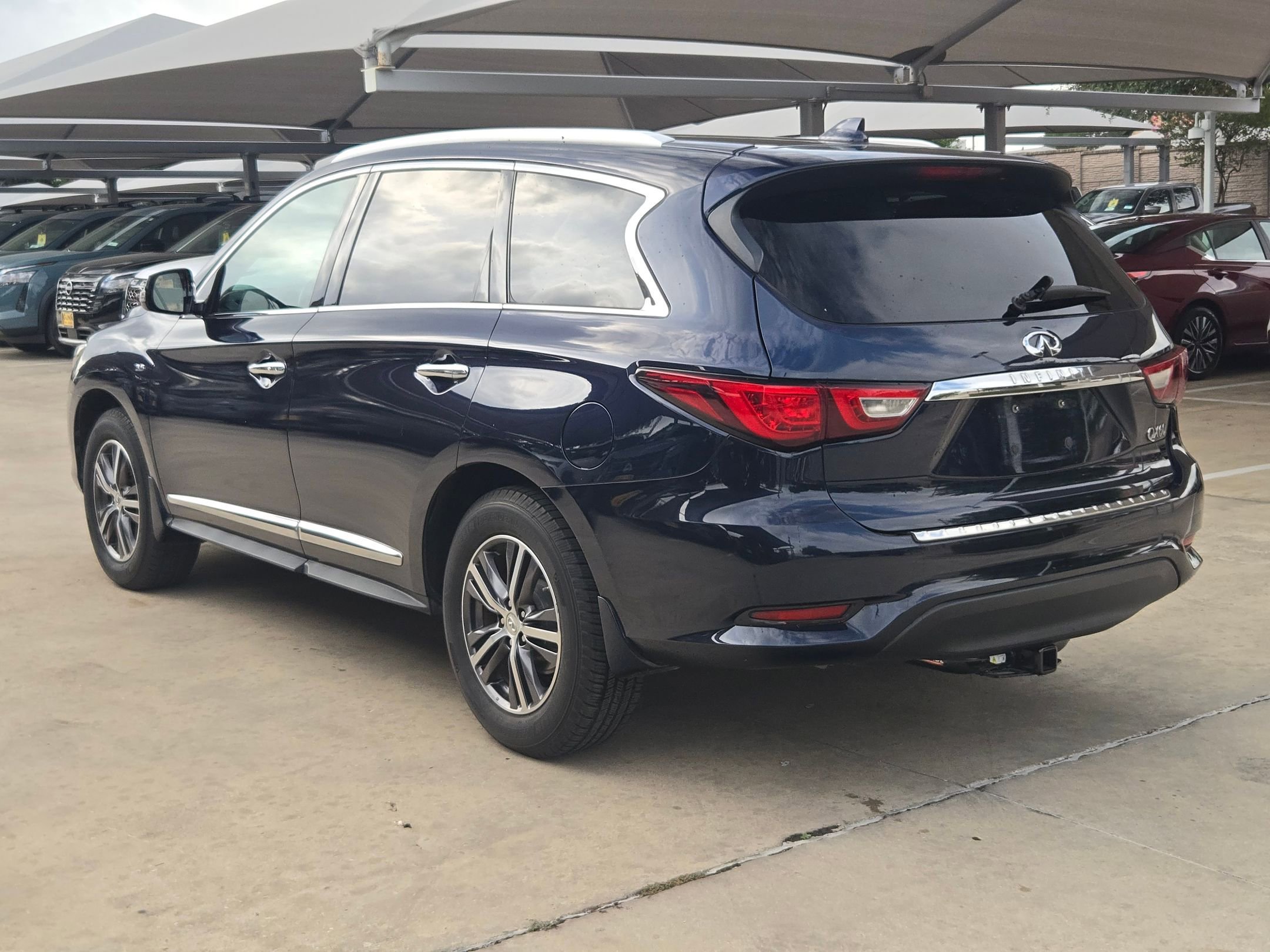 Used 2017 INFINITI QX60 FWD w/ Premium Package image 5